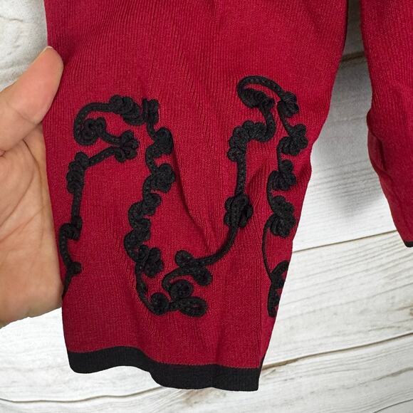 Dressbarn Red with Black Floral Embroidered Detail Cardigan Sweater Size 22/24 - Picture 3 of 8
